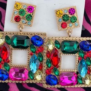 Earrings: Gold with Multicolor Stones